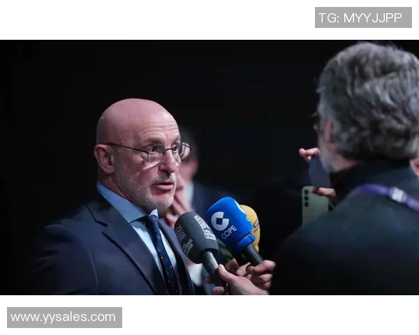 德拉富恩特：咱们和皇骑兵医保持联系，赫伊森暂时不归队